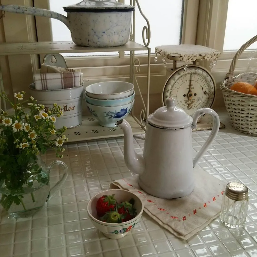 ����ƥ������Υۡ������ݥåȤȥ��ե�����ܥ��뤬�¤֥ե������å����ī�Υơ��֥륷����