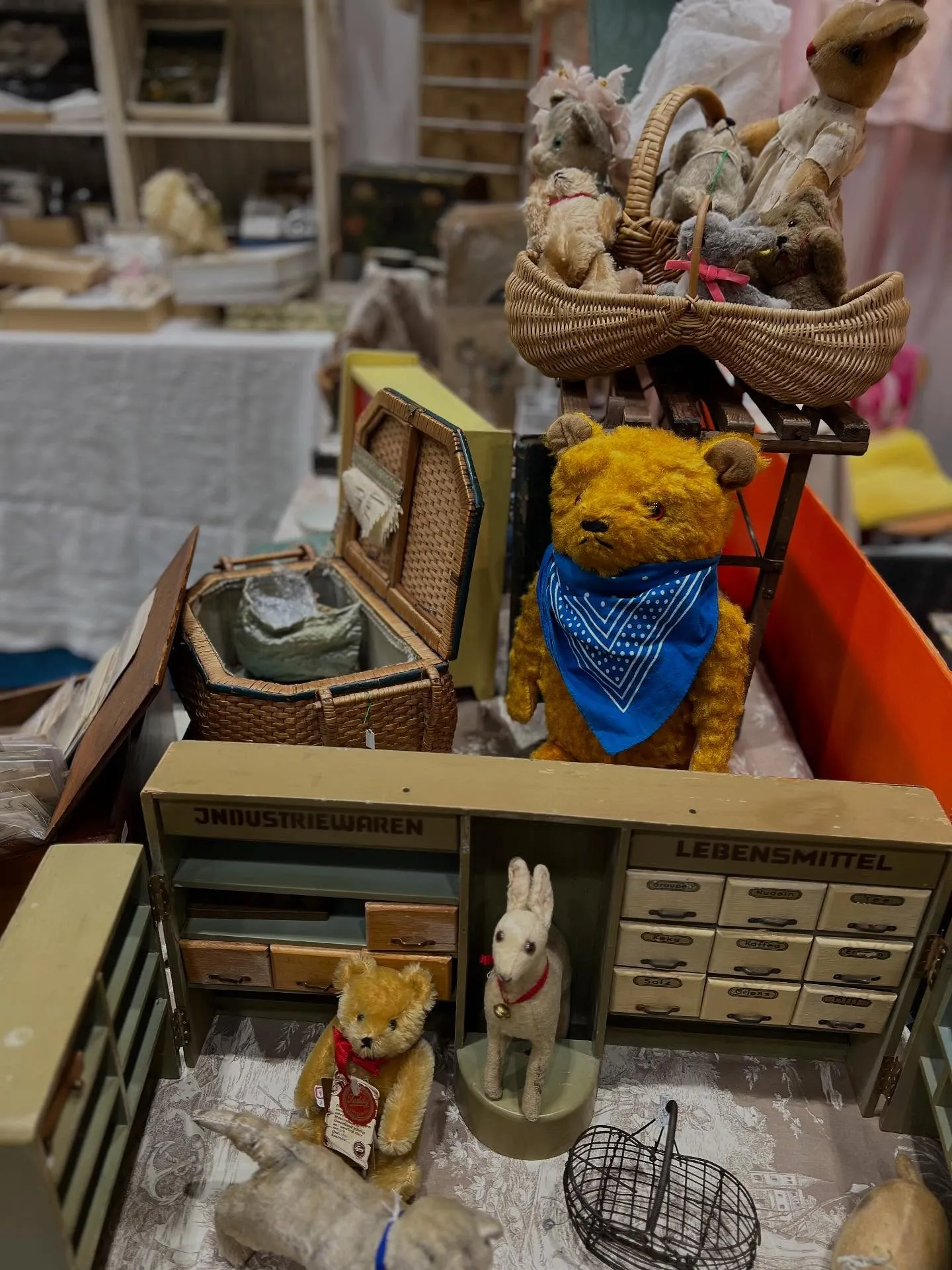 ͭ����ơ���ɤβ����¤֥�����ơ����ƥǥ��٥��ȥ���ƥ�������񡢥��쥯���֥뻨�ߤ�Ÿ���֡���