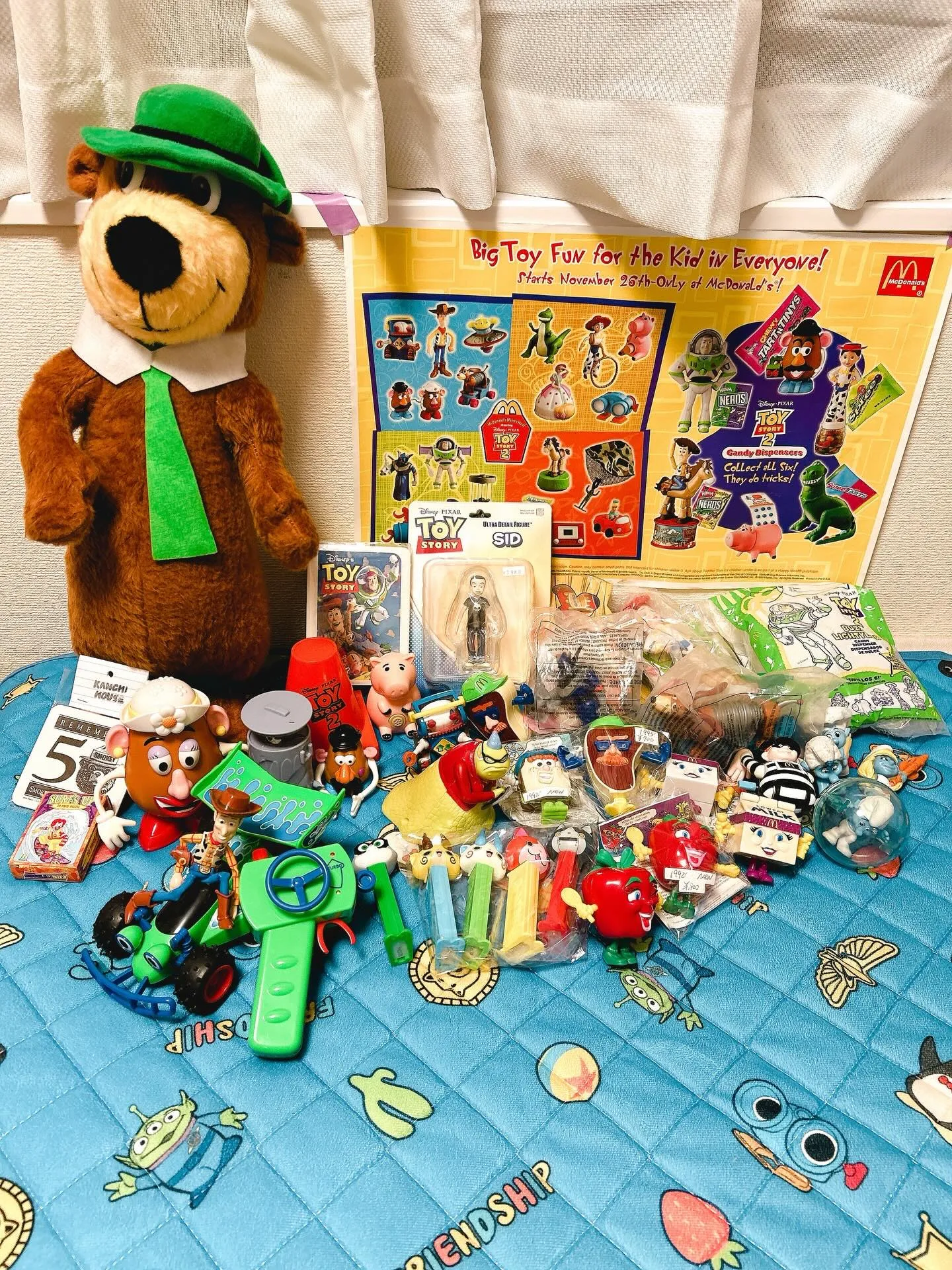 ���ͥ����ѡ�����󥯥��硼�Ǹ��Ĥ��륢��ꥫ�������ơ����ȥ��Υ��쥯����󡢥襮�٥��Τ̤�����ߤ�ȥ����ȡ��꡼�Υե����奢���ޥ��ɥʥ�ɤΥϥåԡ��ߡ���ȥ��ʤɤ��¤֥���󥯥ȥ��Υǥ����ץ쥤