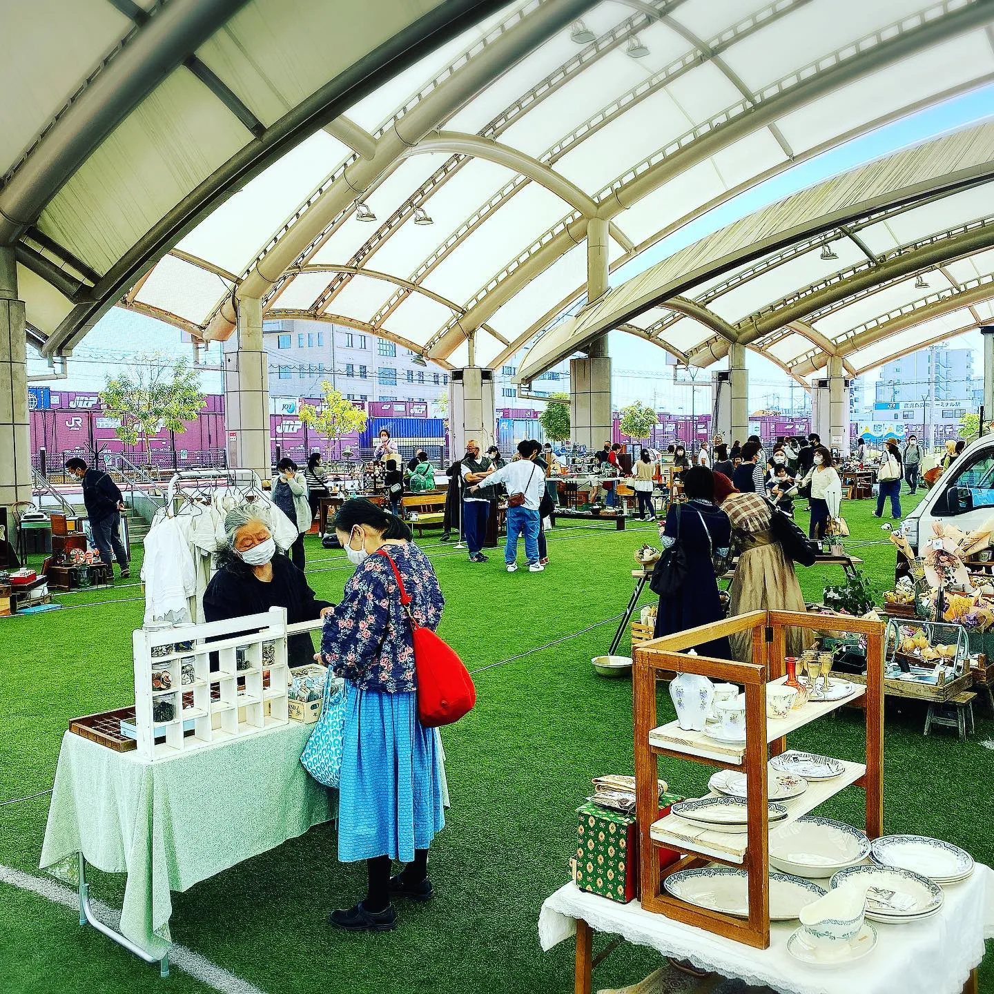 �����祢��ƥ������ޡ����åȤβ����դ����ǡ�����ƥ�����������ƻ��Υ֡�������ʤ������Ԥ��㤤ʪ��ڤ��फ��ޤ������٥�ȹ��������