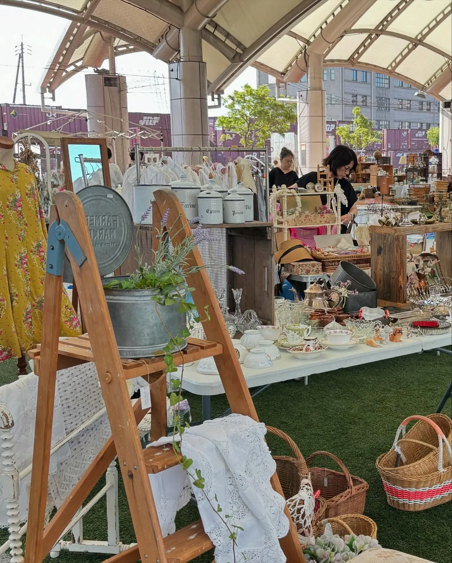 �����祢��ƥ������ޡ����åȤν�Ź�֡����ǡ�����ƥ���������������ơ������ߡ������Х����åȤʤ�¿�̤ʥ����ƥब�¤֥ޡ����åȤΥǥ����ץ쥤����