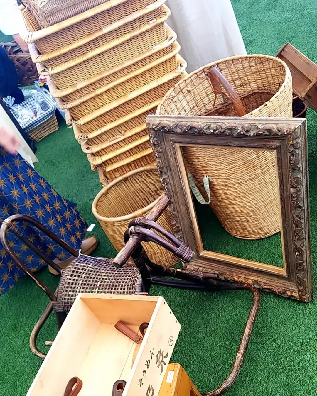 �����祢��ƥ������ޡ����åȤβ��Ǹ��Ĥ����ۤΥХ����åȤ������ơ����ե졼�ࡢ��ƻ���¤֥���ƥ��������ߤν�Ź����