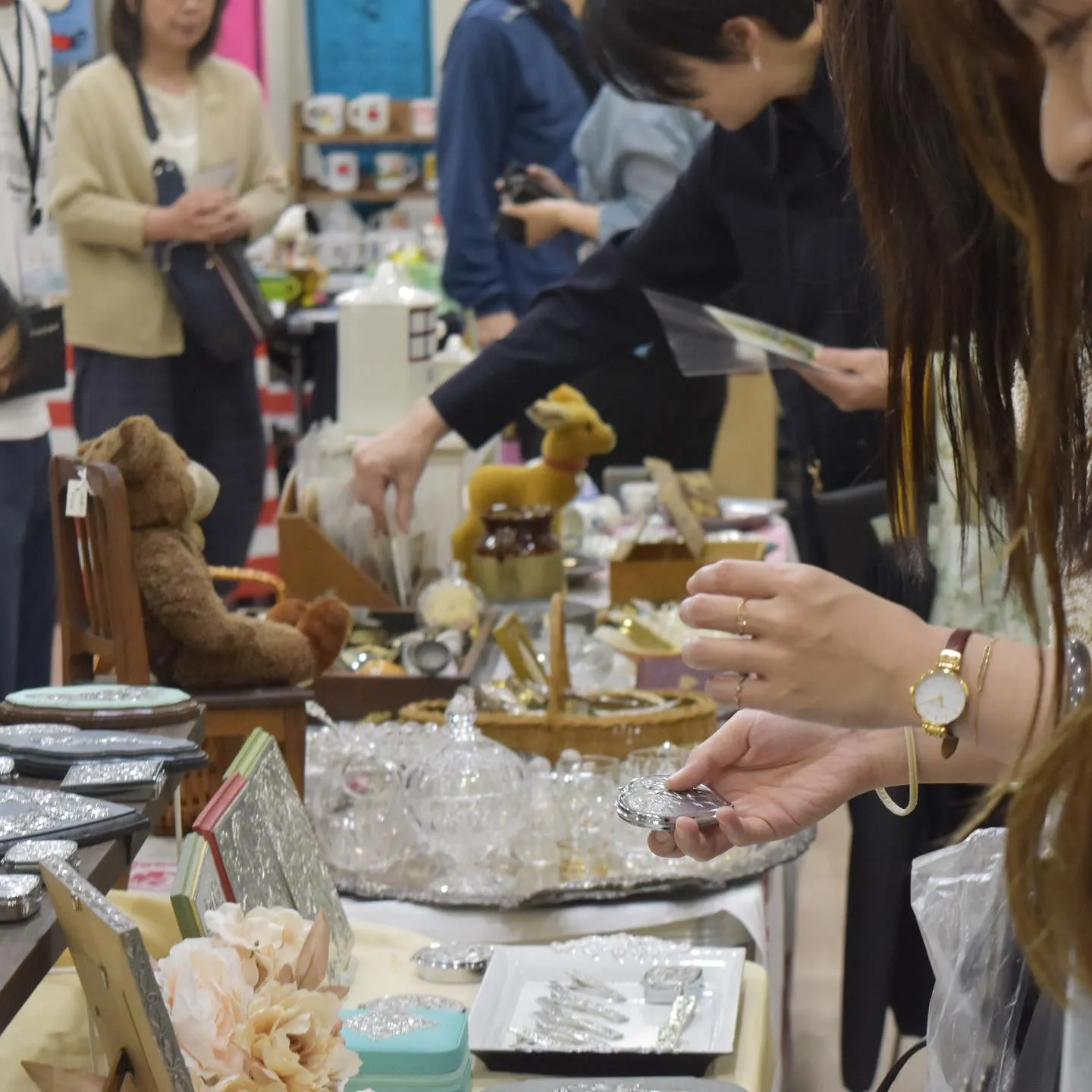 �����¤λԳ��Ť��ͻ�