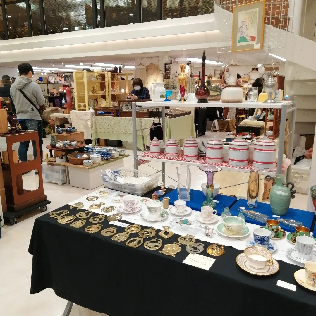 ���͡�����Τߤ䥢��ƥ������ե����β����¤֥���ƥ���������䥬�饹���ӡ����ߤ�Ÿ������֡��������Ԥ����襤����