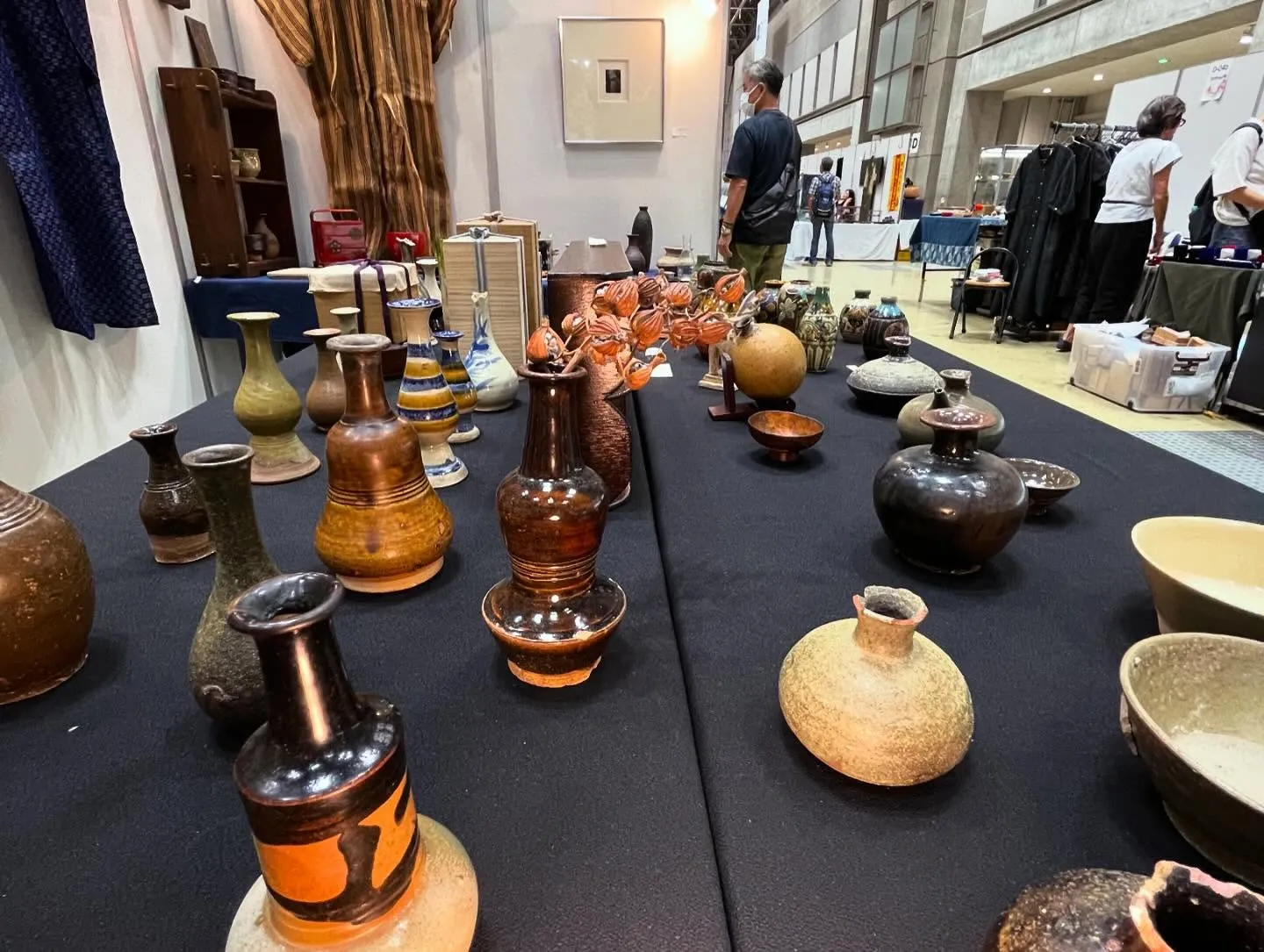 ��ơ�����Ǥβ����¤�ƫ�ݺ��ʤ�Ÿ�������ۤΥơ��֥���������¤ֲ��Ӥ���ʤɤθ���ƫ�ݤ����Ԥ����Ʋ��֡�������