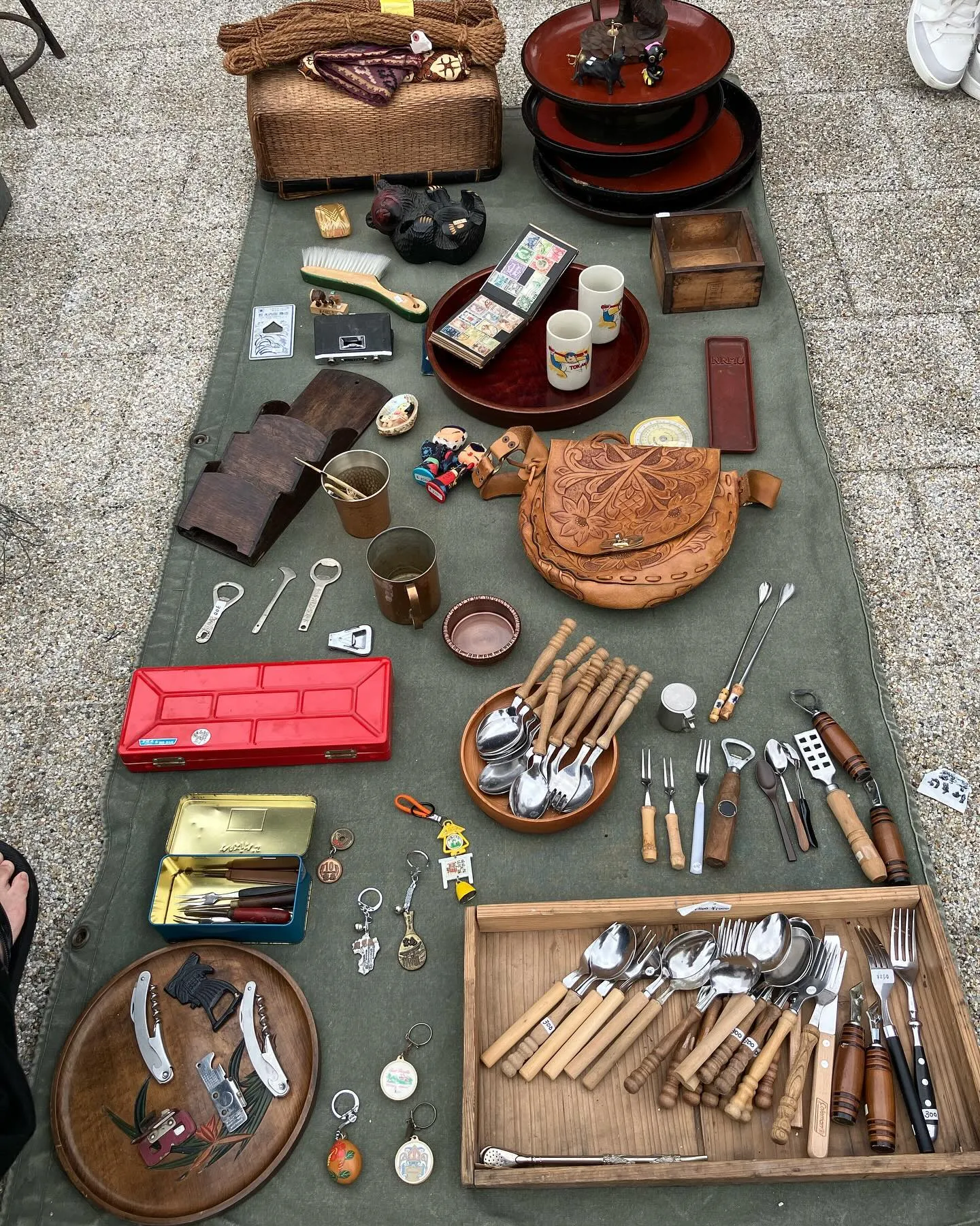 ������ǳ��Ť�����������ע��ī䧤θ�ƻ��֡����ǡ����ȥ�꡼��ץХå�����ʤɤΥ�����ơ������ߤ��ۤξ���¤٤������䤵��Ƥ����ͻ�