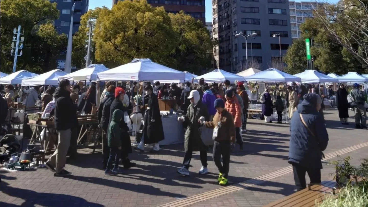 Ĺ����������������¤��򤤥ƥ�Ȥ��¤λԥ֡����ȡ�����ƥ������仨�ߤ򸫤Ʋ�����Ԥ����臘��Ĺ���¤λԡפβ������