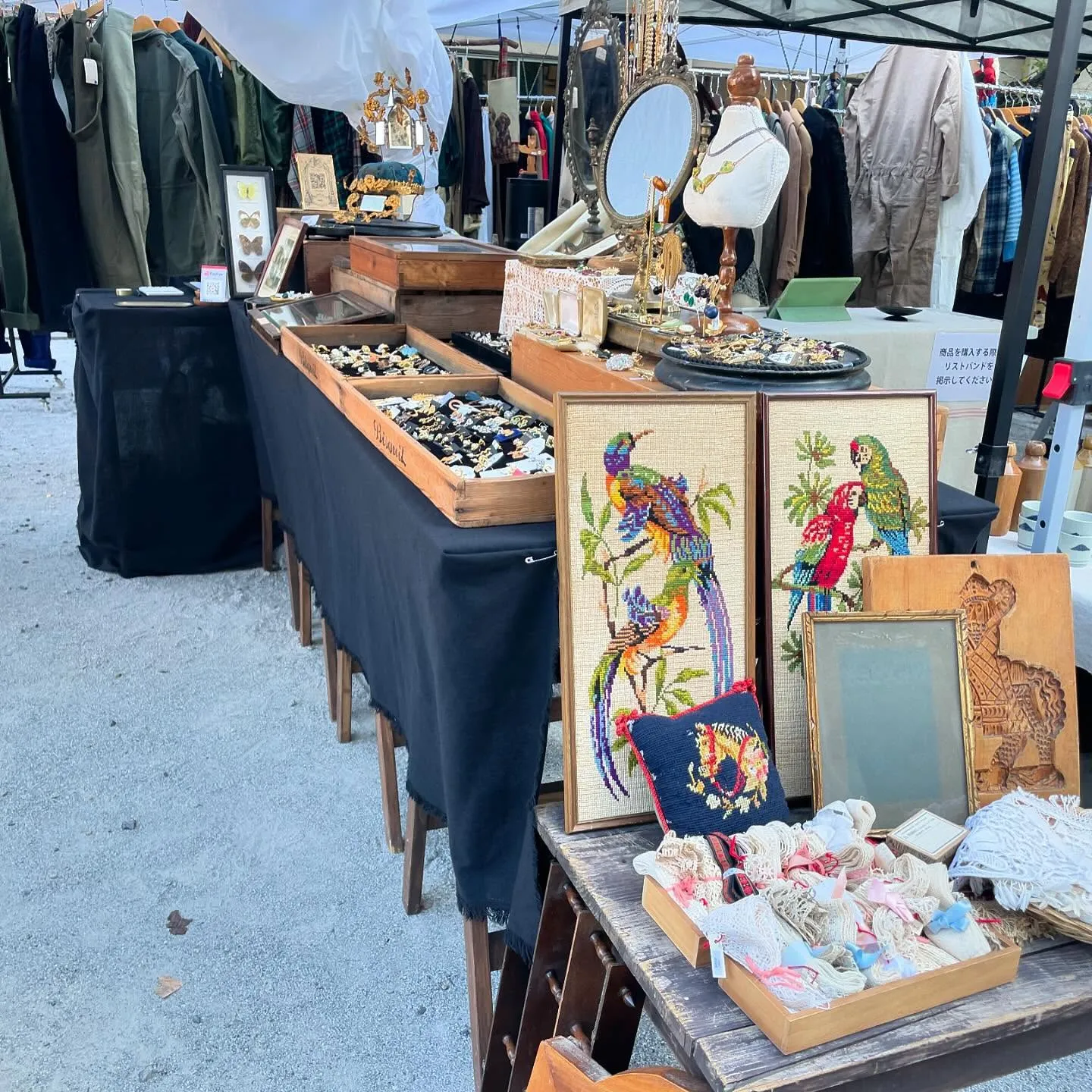 ̾�Ų�����ƥ������ޡ����åȤν�Ź�֡������¤֥�����ơ������������꡼��Ť����ߡ��ɽ����ʤʤɤ�Ÿ�����줿����ƥ���������åפ��ͻ�