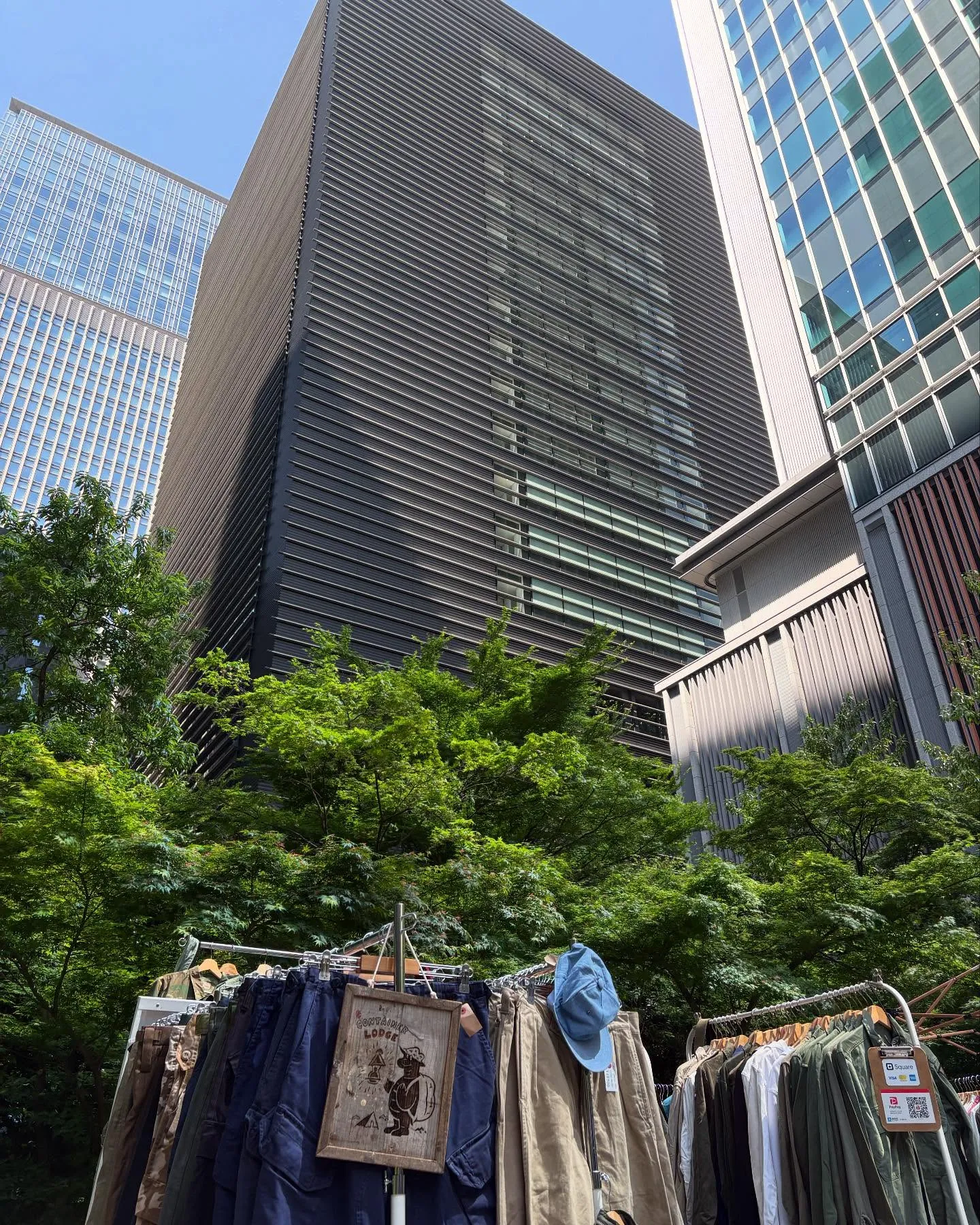 ���ܶ�����ɼ�Į���դι��إӥ���طʤˡ�ʡ���ο��ǳ��Ť����ˤۤ�Ф�����Ԥθ����å����¤ֲ����ޡ����åȤ�����