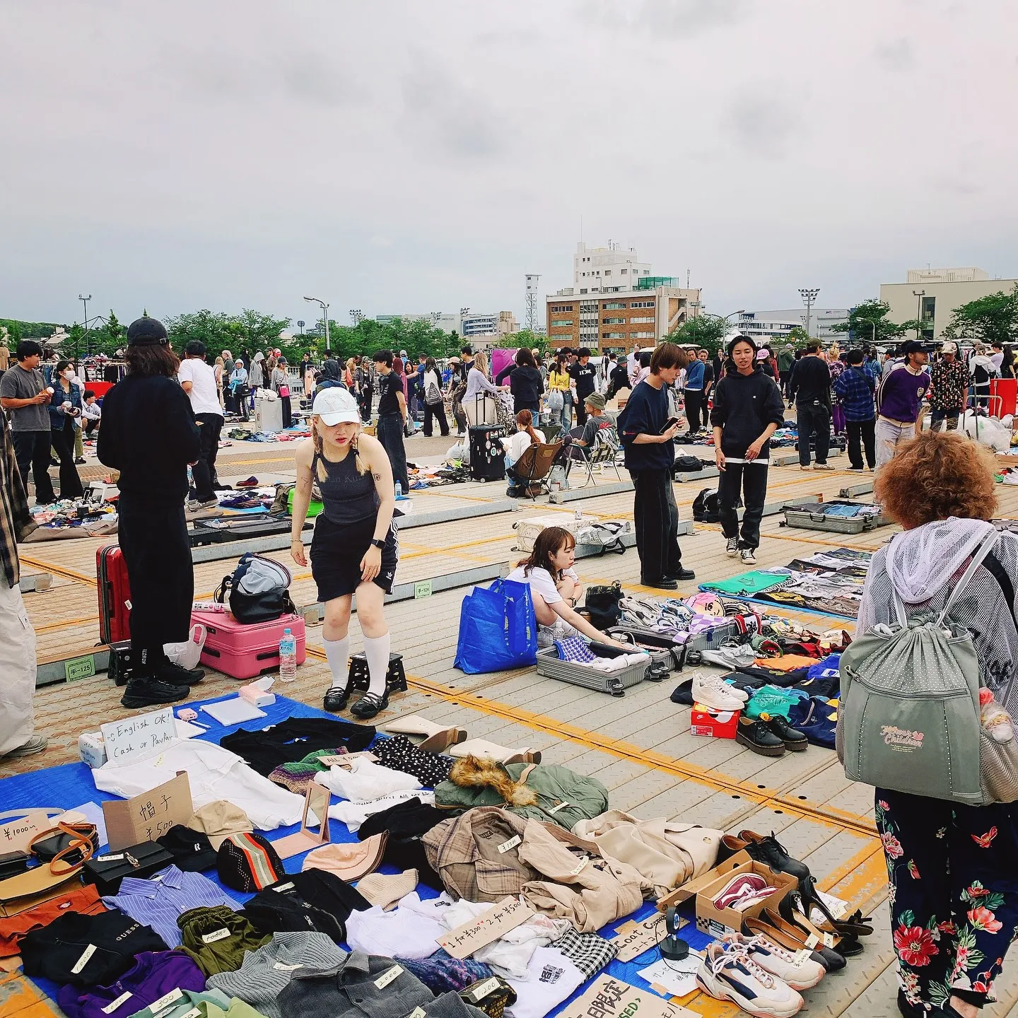 ��涥�Ͼ�ˤ�¿���οͤ��㤤ʪ��ڤ���Ǥ����ͻ�