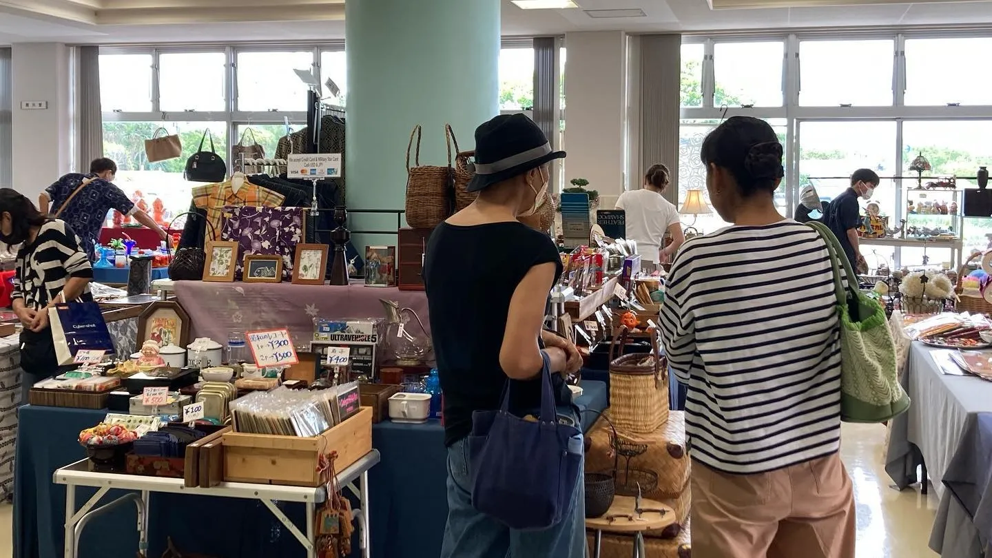 �����ˢ�������λ��ȸ�ή���󥿡��ǳ��Ť��줿�����ơ�Ԥμ��������ʡ�����ƥ��������ߤ�ΰ���ƫ�Υ֡����򸫤Ʋ�����Ԥ����臘�ͻ�