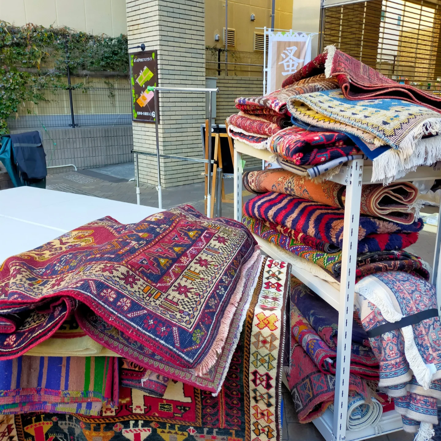 �����Į�ĤΤݤä�Į���¤λԤ��Ѥ߽Ťͤ�Ÿ�����줿�����䤫�ʥ�����ơ����饰�ȼ꿥����ߤΥޡ����åȥ֡�������