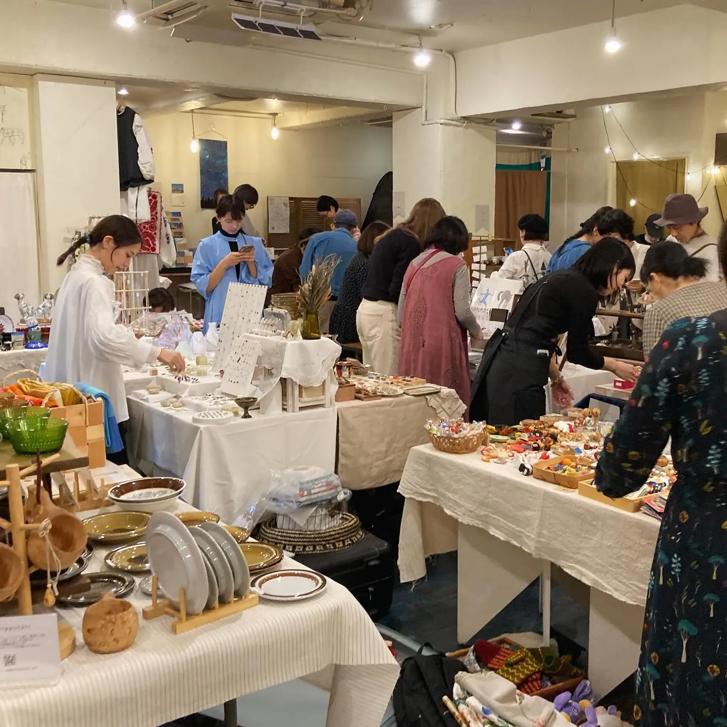 ��������¤֥���ƥ���������仨�ߤΥơ��֥��Ϥߡ�¿�������Ԥ������¤λԤ��㤤ʪ��ڤ���ˤ��䤫�ʥޡ����å�����