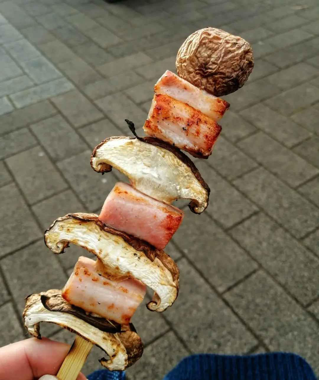 ��븩�Ĥ��лԥȥʥꥨ�Ĥ��Х��������ǳ��Ť��줿�Ĥ����¤λԤΥ��å��󥫡�����ᡢ�Ƥ����������ȥ١��������ڤ��ರ���ޡ����åȤο����⤭����