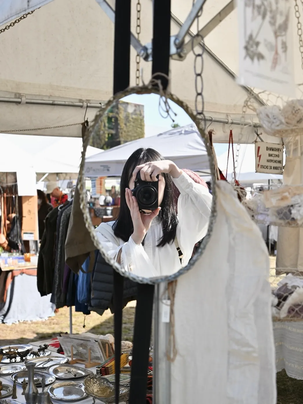 Vintage Market�����¤λԤβ��ƥ�Ȥǥ���ƥ��������߱ۤ��˶��ۤ����Ƥ򤹤����Ԥ��ͻ�