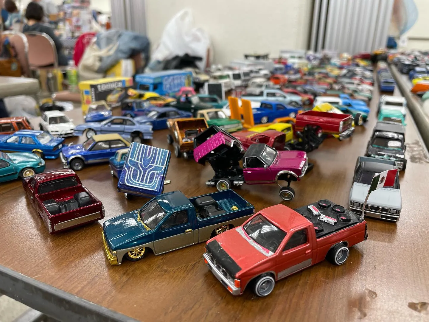 ���ͻ��ǥۡ���ǳ��Ť������������ɡ��ޡ����åȤΥơ��֥����¤ֲ�¤�ߥ˥����䥫������ȥ�å��ʤɡ����쥯������������ä�����Ū�ʥ������㥹�ȥ�ǥ��Ÿ������