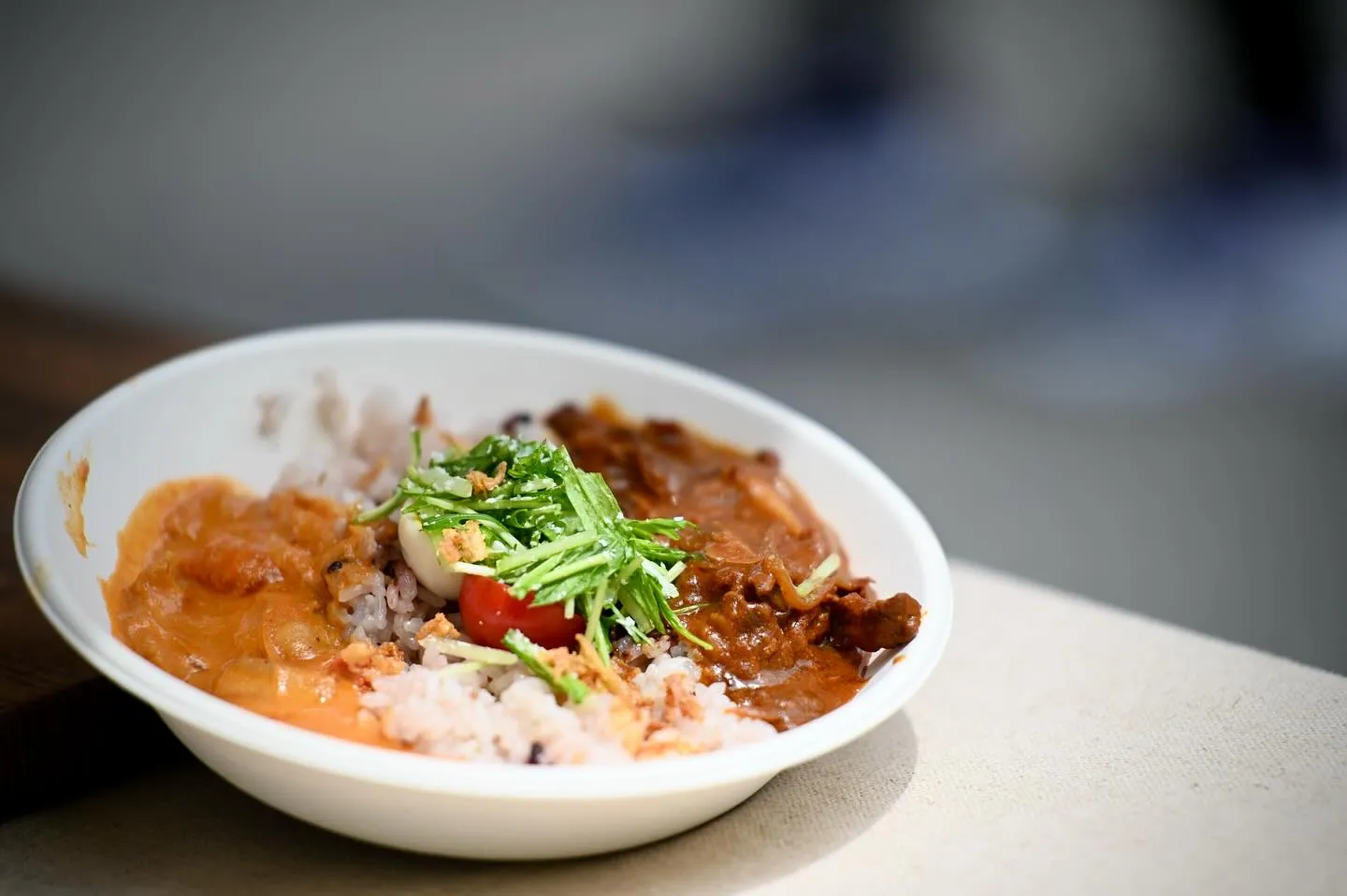 �����������ԡ��׼��̤�ǳ��Ť����;�������Υա��ɥ֡������󶡤���륫�졼�饤��������